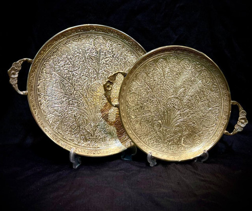 سینی گرد پایه دار طرح گل رز مدل دسته دار برنجی در دو سایز مختلف